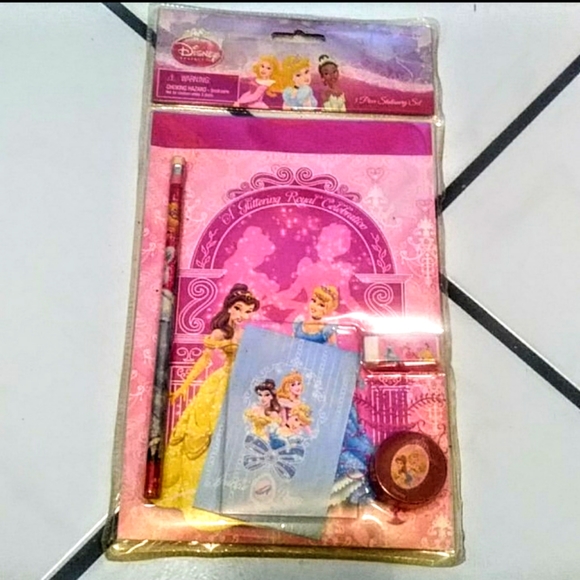 NWT Disney Princess 5 Piece Stationary Set - Picture 1 of 4
